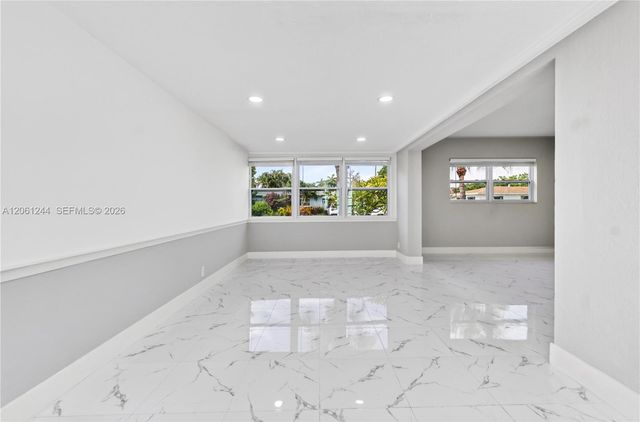 731 NE 16th St, Fort Lauderdale, FL 33304