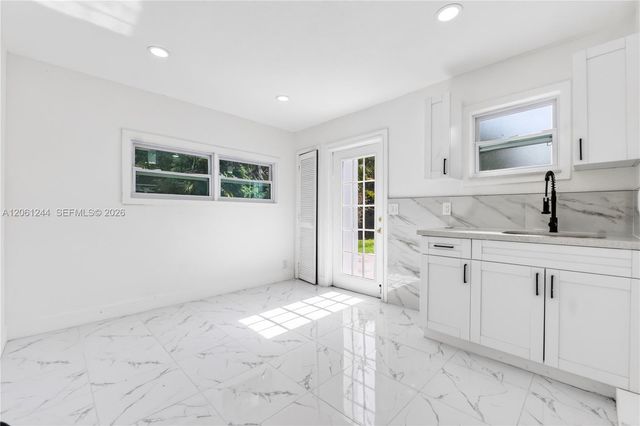 731 NE 16th St, Fort Lauderdale, FL 33304