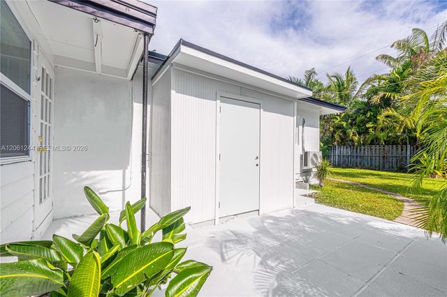 731 NE 16th St, Fort Lauderdale, FL 33304