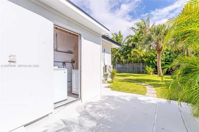 731 NE 16th St, Fort Lauderdale, FL 33304