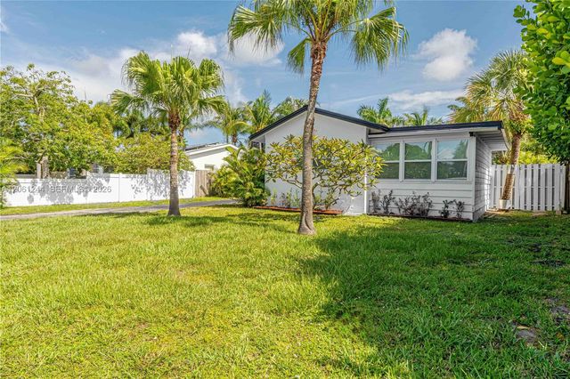 731 NE 16th St, Fort Lauderdale, FL 33304