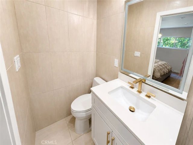 1233 N Laurel 211, West Hollywood, CA 90046