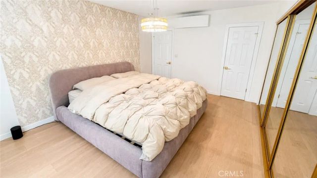 1233 N Laurel 211, West Hollywood, CA 90046