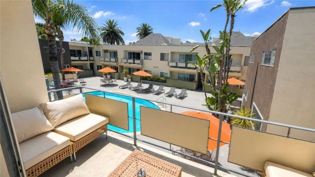 1233 N Laurel 211, West Hollywood, CA 90046