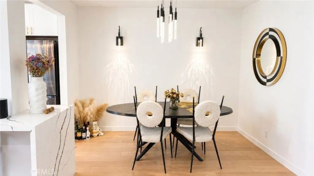 1233 N Laurel 211, West Hollywood, CA 90046