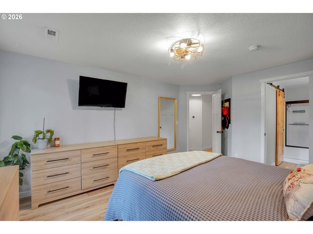 4215 Se ALTHAUS Cir, Troutdale, OR 97060