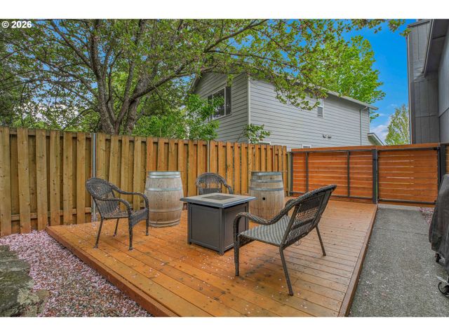 4215 Se ALTHAUS Cir, Troutdale, OR 97060