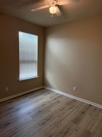 12918 Fenland Field Lane, Houston, TX 77047