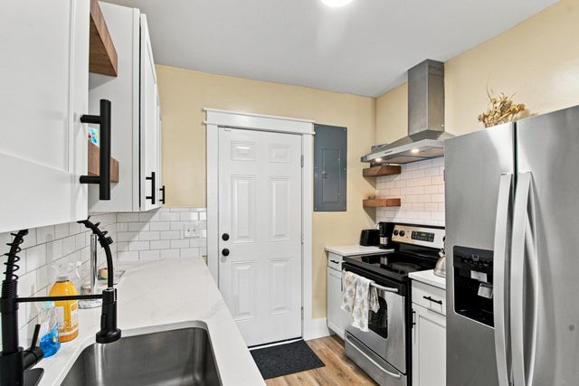 2130 Commander Road, North Charleston, SC 29405