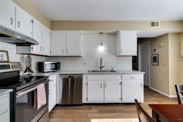 9713 Hefner Village Boulevard, Oklahoma City, OK 73162
