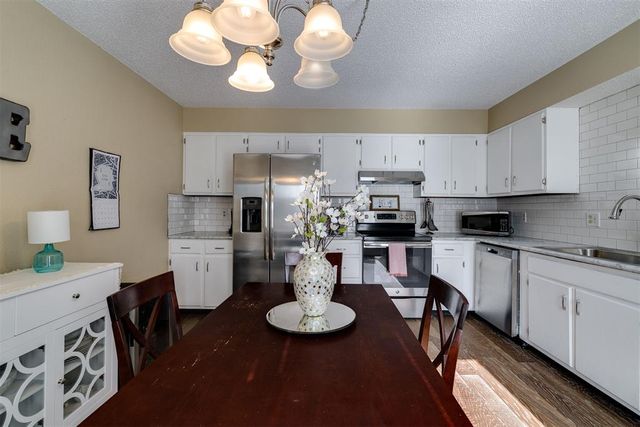 9713 Hefner Village Boulevard, Oklahoma City, OK 73162