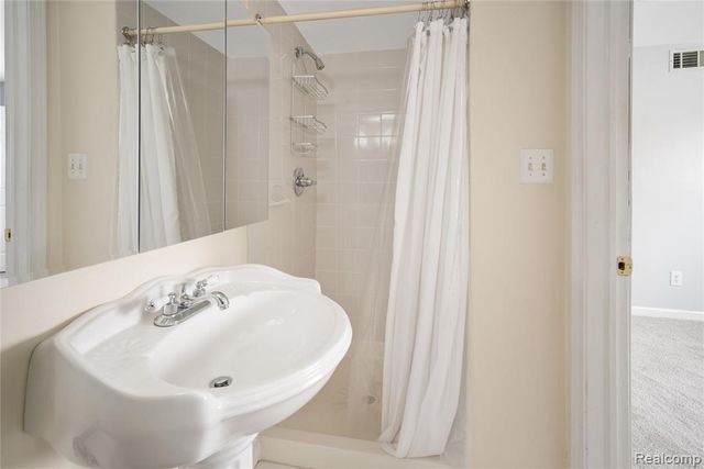 1740 Fort Street 36, Trenton, MI 48183