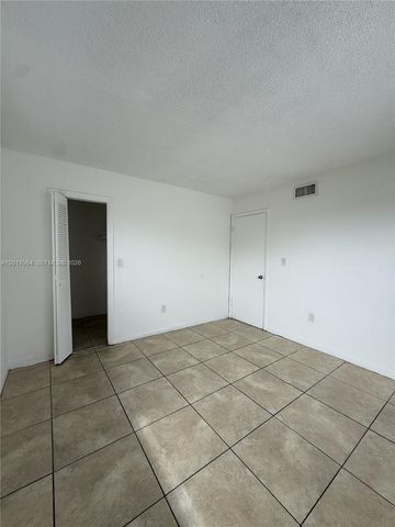 3100 W Flagler St 312, Miami, FL 33135