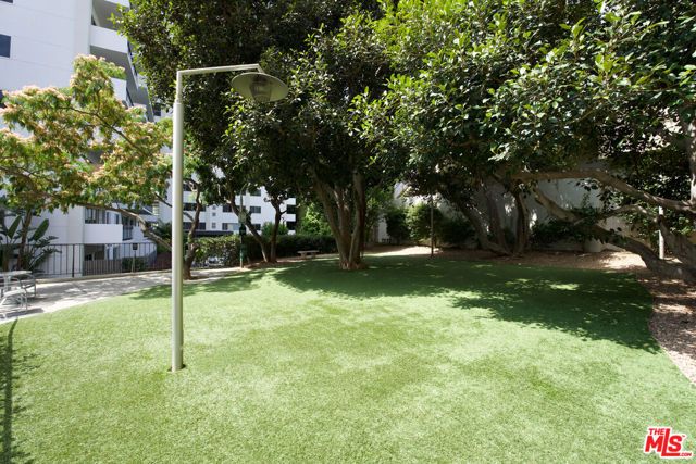 1155 N La Cienega Boulevard 814, West Hollywood, CA 90069