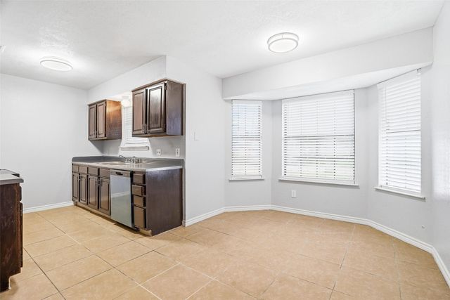 416 Colonial Place, Everman, TX 76140