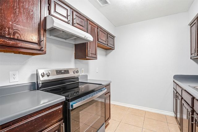 416 Colonial Place, Everman, TX 76140