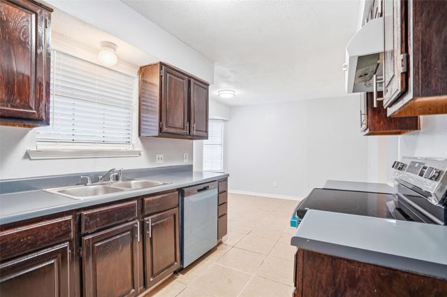 416 Colonial Place, Everman, TX 76140