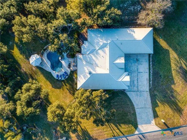 110 Kingsbury, Canyon Lake, TX 78133