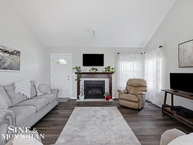 4118 Aspen Cir Circle, Grand Blanc Twp, MI 48439