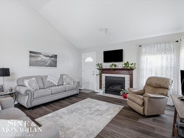 4118 Aspen Cir Circle, Grand Blanc Twp, MI 48439