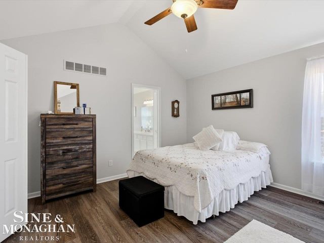 4118 Aspen Cir Circle, Grand Blanc Twp, MI 48439