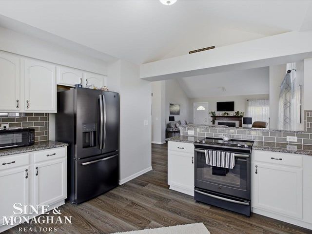 4118 Aspen Cir Circle, Grand Blanc Twp, MI 48439