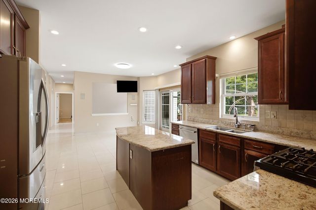 3 Short Hills Boulevard, Jackson, NJ 08527