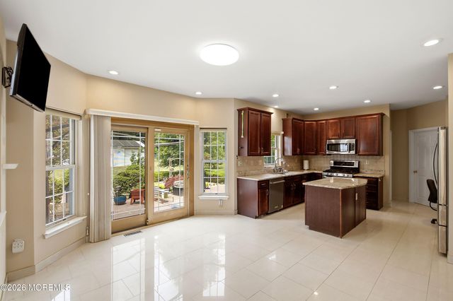 3 Short Hills Boulevard, Jackson, NJ 08527