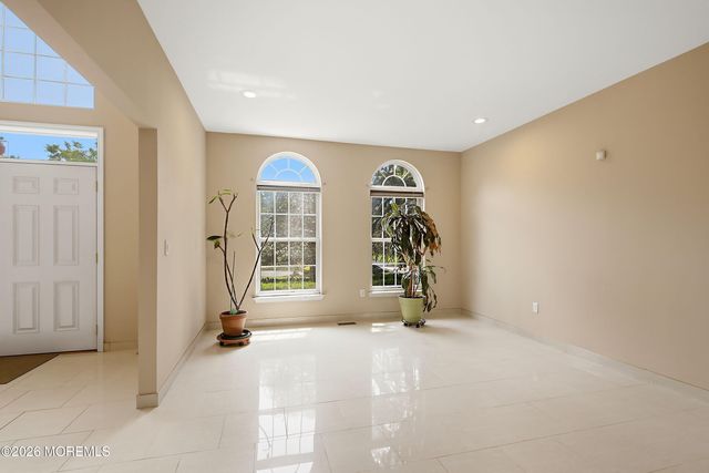 3 Short Hills Boulevard, Jackson, NJ 08527