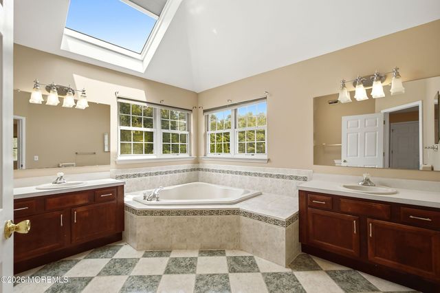 3 Short Hills Boulevard, Jackson, NJ 08527