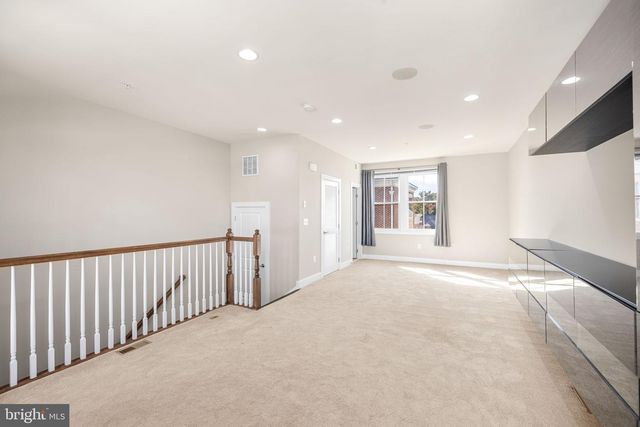 4458 MACARTHUR BLVD NW, Washington, DC 20007