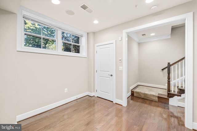 4458 MACARTHUR BLVD NW, Washington, DC 20007