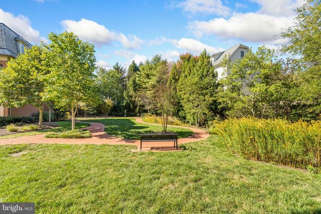 4458 MACARTHUR BLVD NW, Washington, DC 20007
