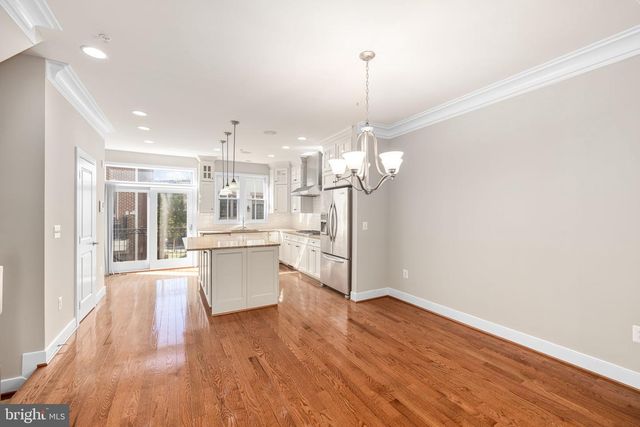 4458 MACARTHUR BLVD NW, Washington, DC 20007