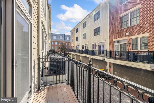 4458 MACARTHUR BLVD NW, Washington, DC 20007