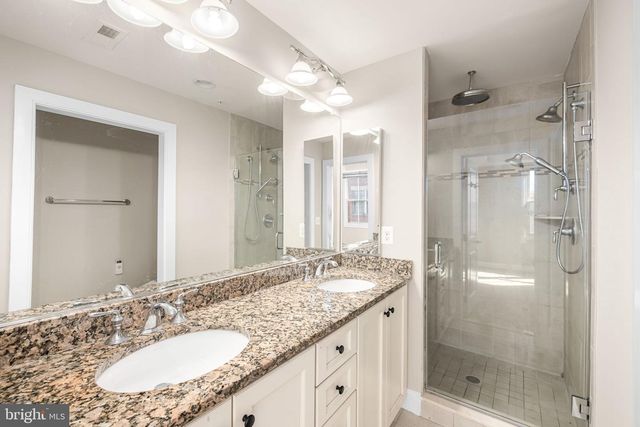 4458 MACARTHUR BLVD NW, Washington, DC 20007