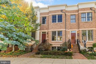4458 MACARTHUR BLVD NW, Washington, DC 20007
