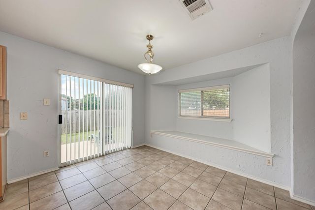 1201 Sheltie LN, Round Rock, TX 78664