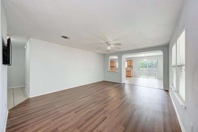1201 Sheltie LN, Round Rock, TX 78664