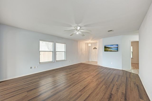 1201 Sheltie LN, Round Rock, TX 78664