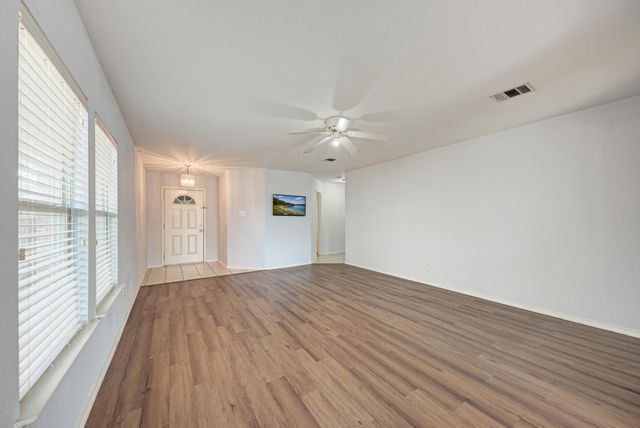 1201 Sheltie LN, Round Rock, TX 78664