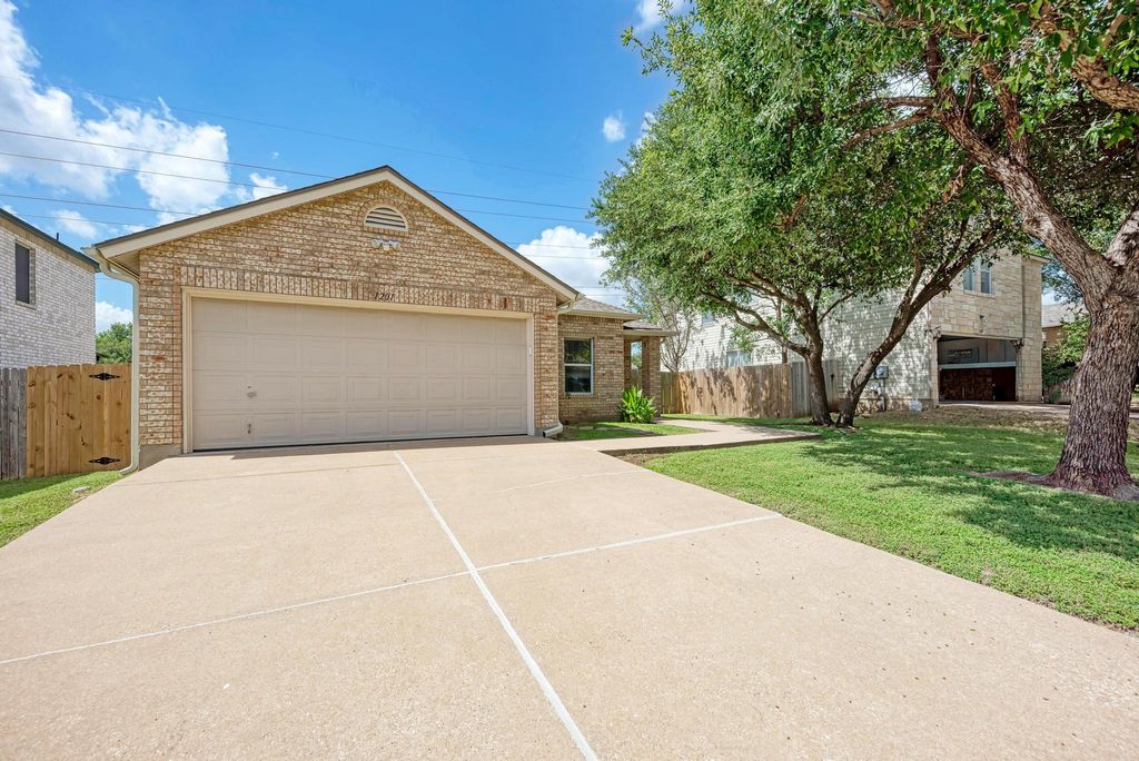 1201 Sheltie LN, Round Rock, TX 78664