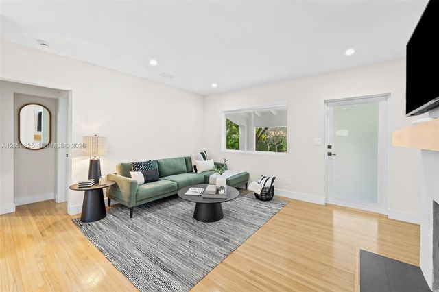 829 Granada Groves Court, Coral Gables, FL 33134