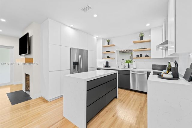 829 Granada Groves Court, Coral Gables, FL 33134