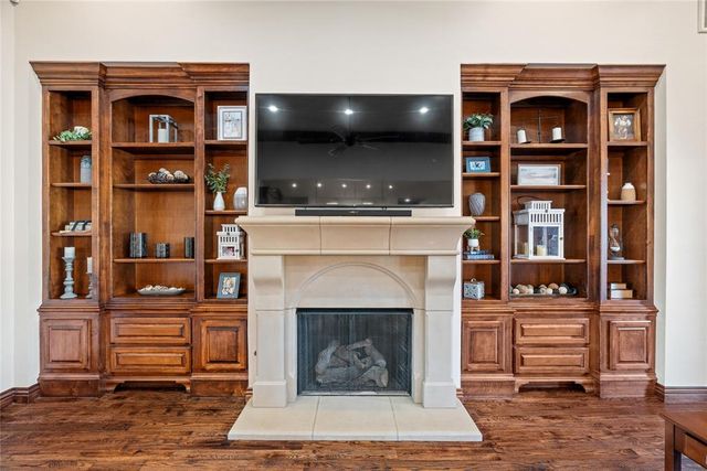 1209 W Flowering Peach Way, Mustang, OK 73064