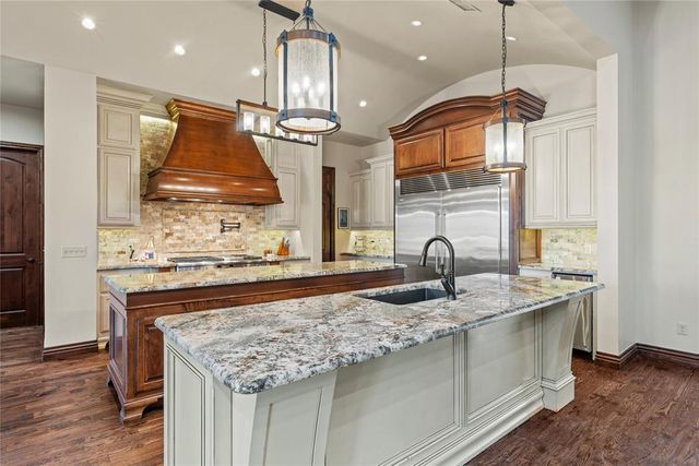 1209 W Flowering Peach Way, Mustang, OK 73064