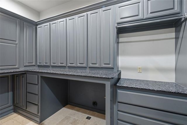 1209 W Flowering Peach Way, Mustang, OK 73064