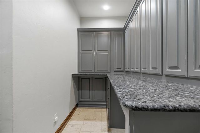 1209 W Flowering Peach Way, Mustang, OK 73064