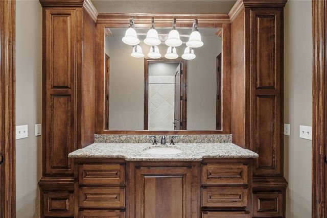 1209 W Flowering Peach Way, Mustang, OK 73064