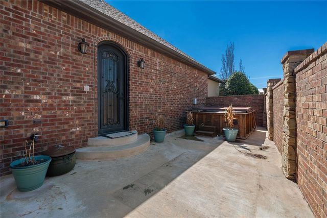 1209 W Flowering Peach Way, Mustang, OK 73064